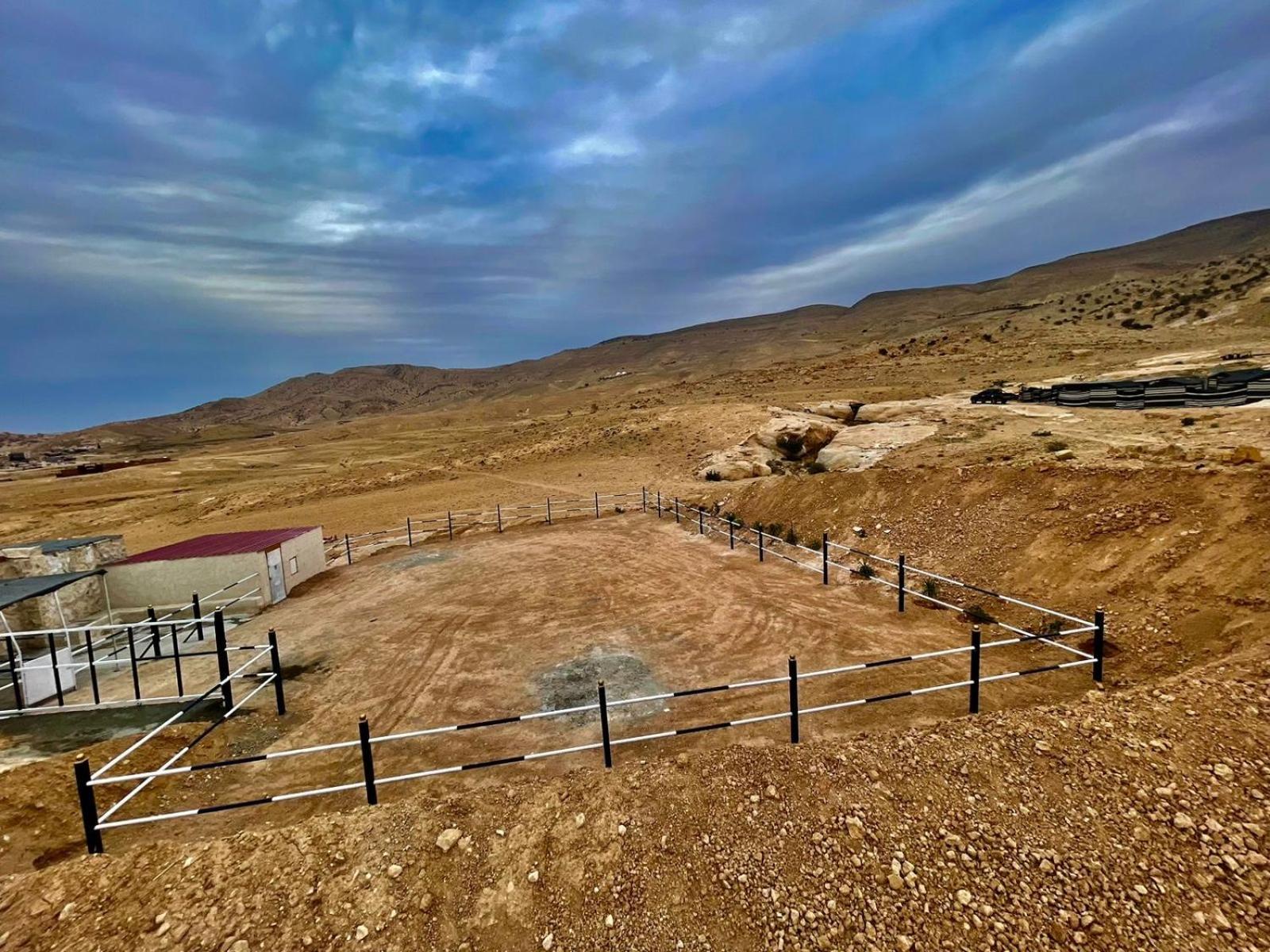 Petra Royal Ranch Bed & Breakfast Wadi Musa Exterior photo