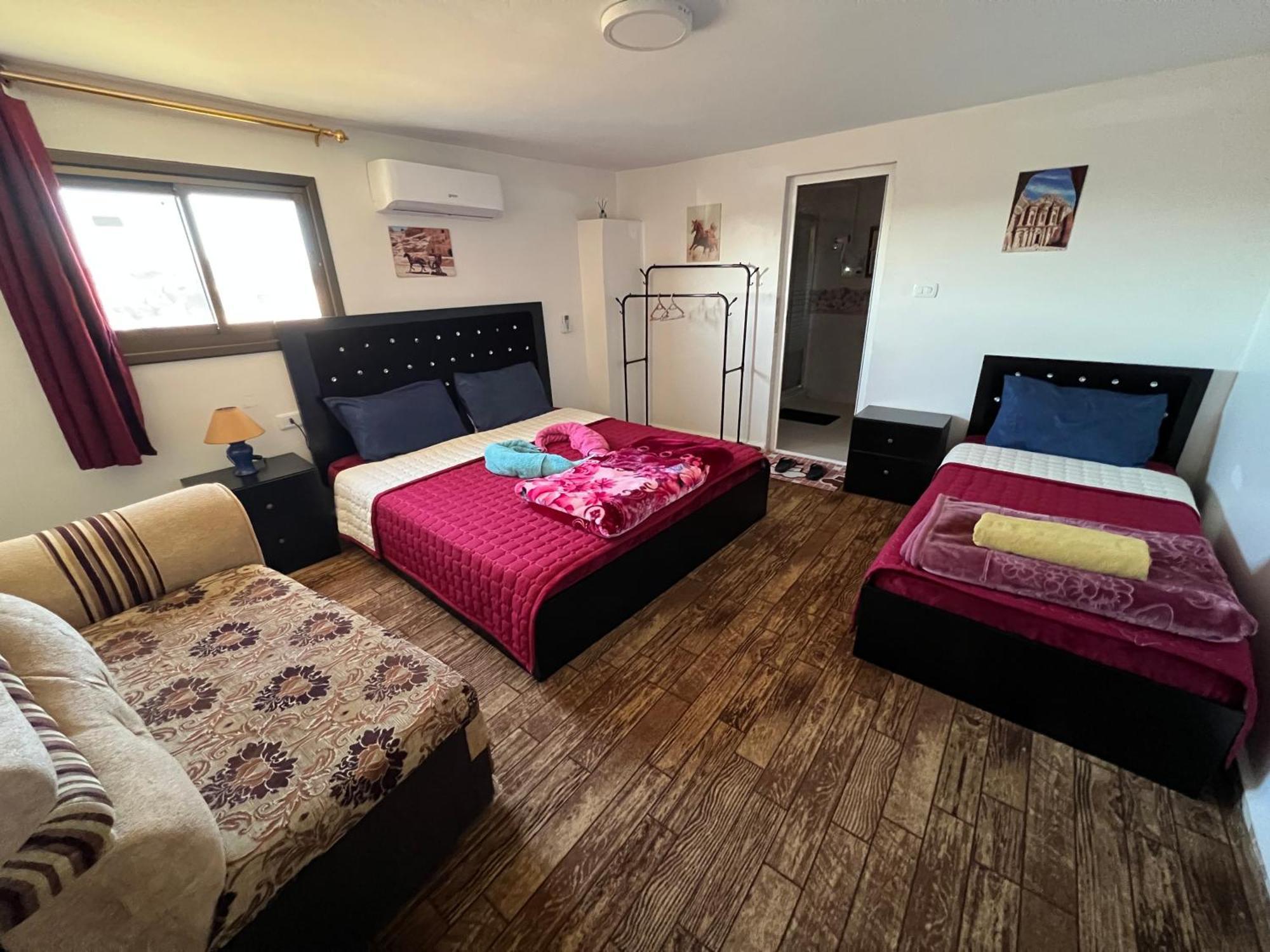 Petra Royal Ranch Bed & Breakfast Wadi Musa Exterior photo